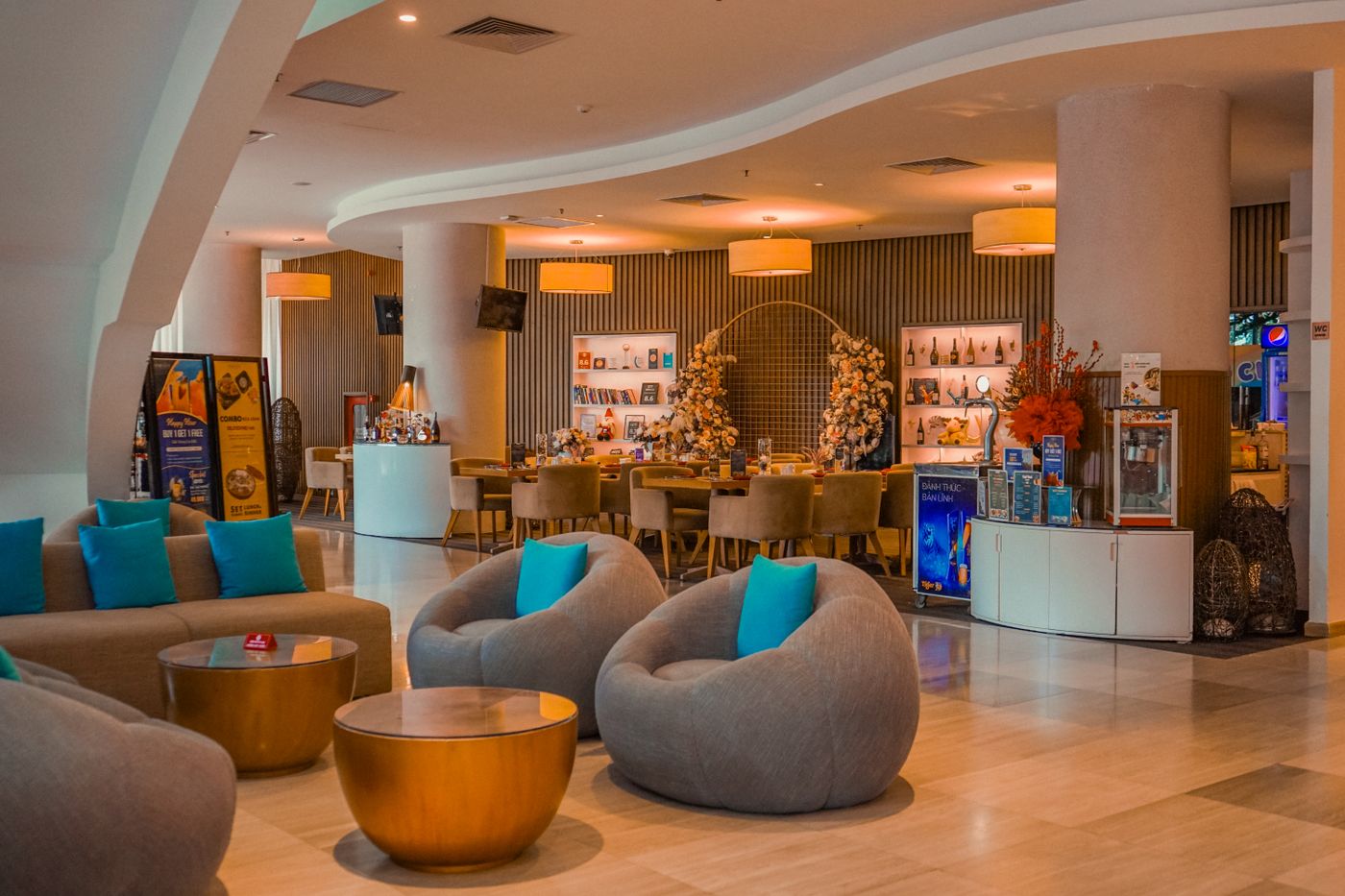 Welcoming hotel lounge and dining space
